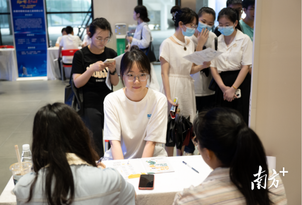 023东莞招聘很有诚意!组织大学生来现场"