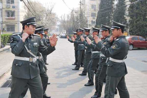 富士康保安怎么样?上班可以玩手机吗