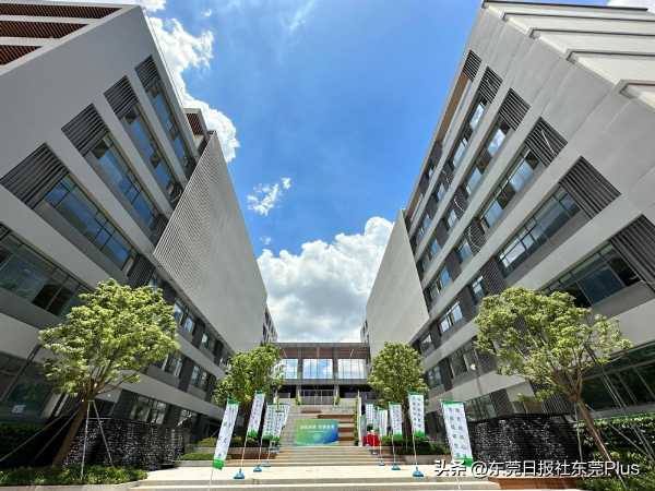 东莞北部学校怎么样?首个绿建三星标准校园