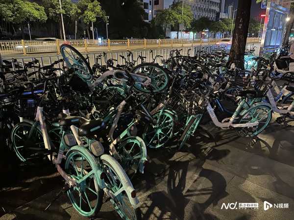 东莞共享单车有哪些?上千辆共享单车躺“坟场”