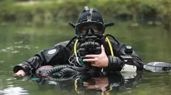 失联潜水员韩颋在水下百余米处被找到