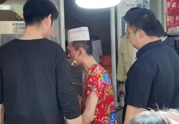 淄博炒饼小哥每天要炒多少饼